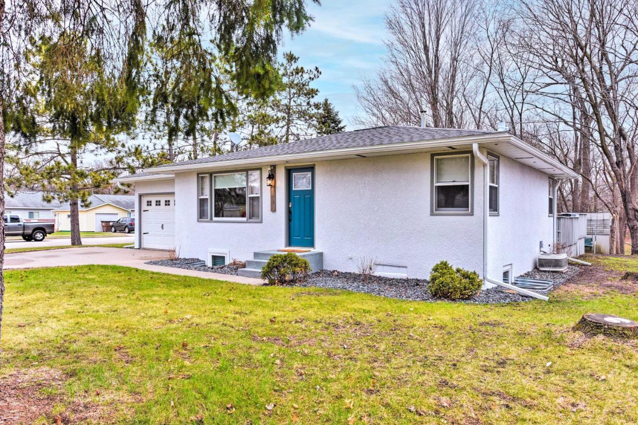 Charming Retreat With Deck - Walk To Lake Pepin 외부 사진